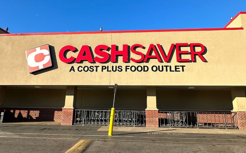 Cash Saver entrance: Stress free holiday grocery shopping.